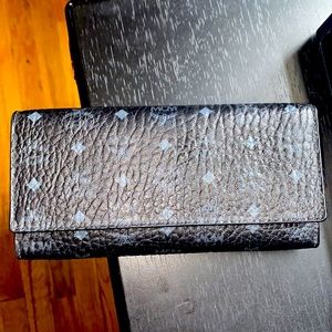 MCM large 3 fold wallet